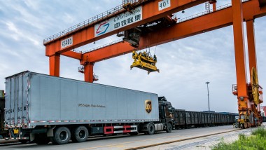 Servizio UPS a doppia tratta Europa-Hong Kong