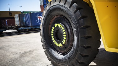 Continental, pneumatici con mescola Port Plus