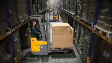 Stoccatore Jungheinrich agli ioni di litio