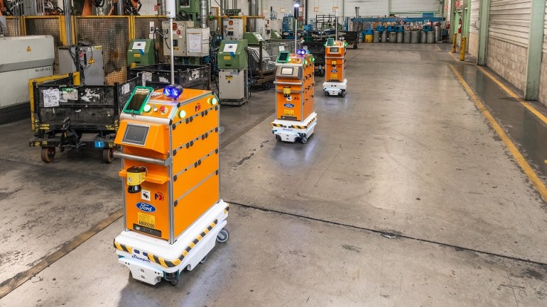 Robot mobili per l’automotive