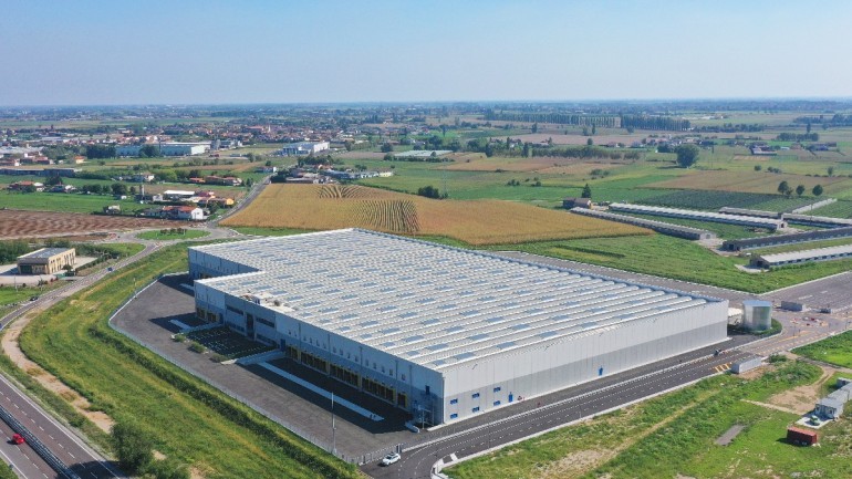 Vinlog inaugura nuovo Ce.Di. a Verona per gli alcolici