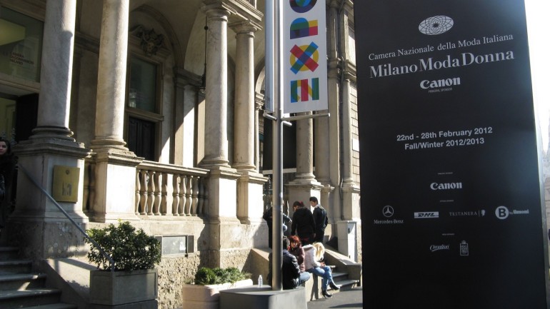 Con DHL Express Italy alla scoperta del “backstage” delle sfilate milanesi