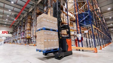 XPO Logistics testa la tecnologia dei carrelli retrattili intelligenti