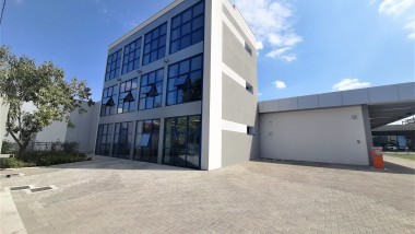 Una nuova sede per K.L.A.IN.robotics