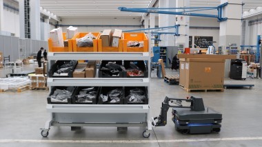 Automazione elevata del magazzino con MiR e Modula