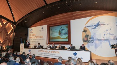 Tasse e burocrazia frenano il settore logistica e trasporti