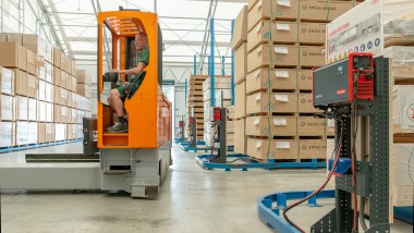 Quando l'alimentazione per carrelli è affidabile ed efficiente