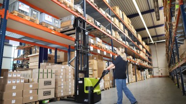 SWX16, il nuovo carrello elevatore Clark 