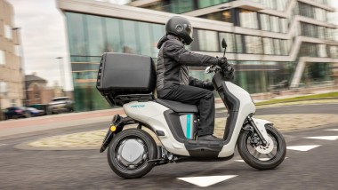 scooter elettrico progettato per le consegne