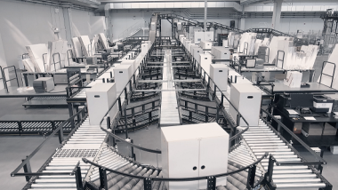 Calza a pennello il nuovo magazzino di NeroGiardini