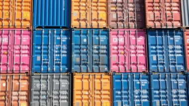 Il magazzino doganale di T Service nelle Marche