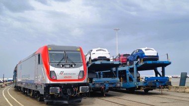 IN SERVIZIO A GIOIA TAURO LE NUOVO LOCO TRAXX UNIVERSAL