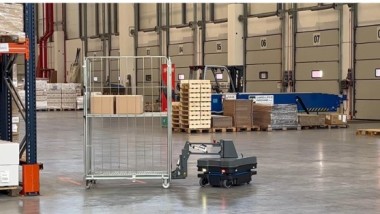 Come funziona un AMR in magazzino?