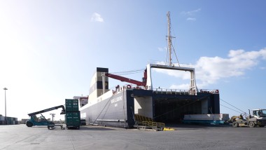 SINERGIA FERRO-GOMMA-MARE PER TRASPORTO DI PREFABBRICATI