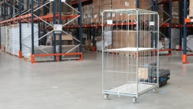 Come funziona un AMR in magazzino?