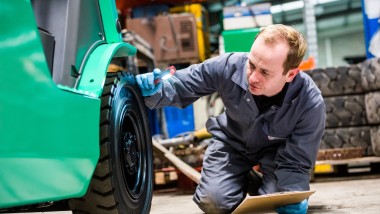 CLS è dealer esclusivo dei carrelli Mitsubishi IN iTALIA