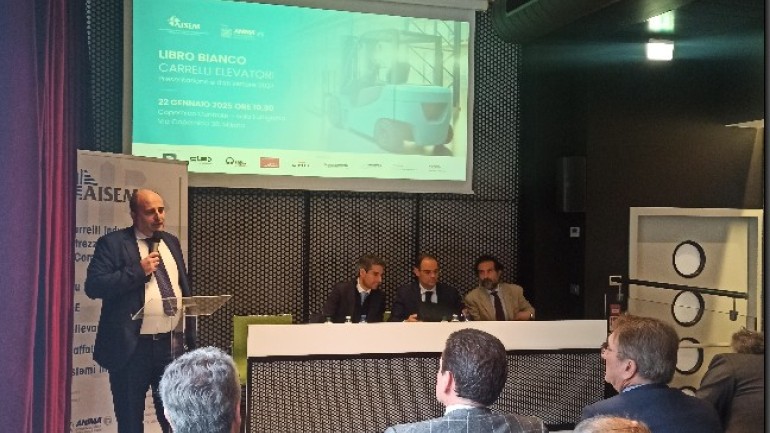 Il ruolo strategico dei carrelli elevatori nella logistica