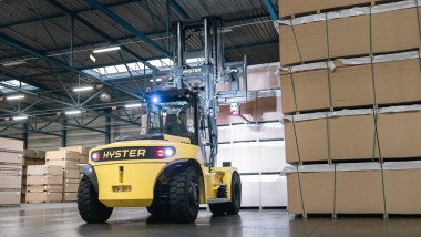 ampliata gamma dei carrelli elevatori elettrici Hyster