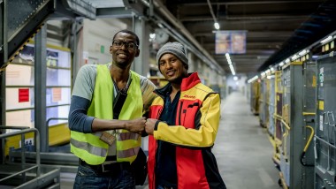 DHL Group ha integrato più di 30.000 rifugiati
