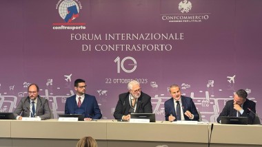 Conftrasporto: conviene di più navigare fuori dall’Europa