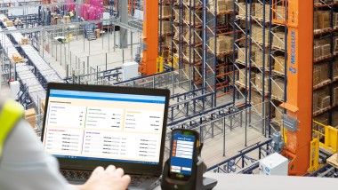 Simulatore IA ottimizza stock tra magazzini