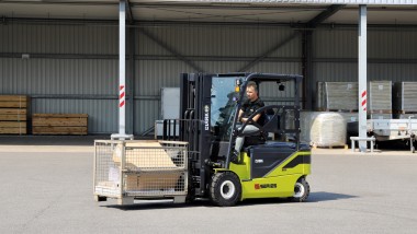 Clark elettrifica la logistica di Teckentrup