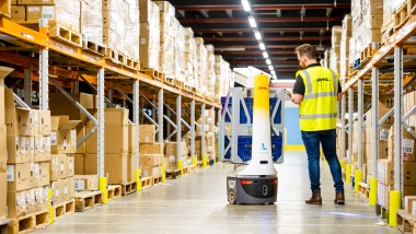 DHL: AI e persone ridisegnano la logistica