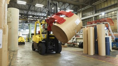 CLS ed Hyster offrono soluzioni specifiche per la supply chain cartaria