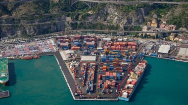 Nuove linee per il Salerno Container Terminal